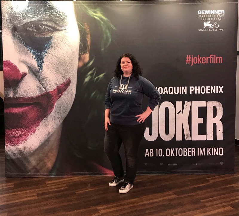 Pia von irgendwie nerdig Bei der Joker Preview